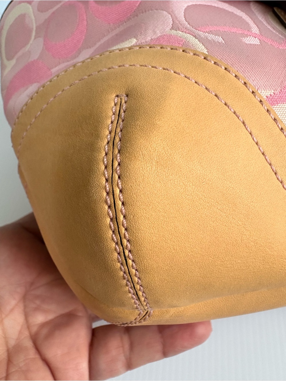 Vintage Coach Soho Y2K Pink Optic Signature Jacquard /Tan Leather EUC - Picture 13 of 16